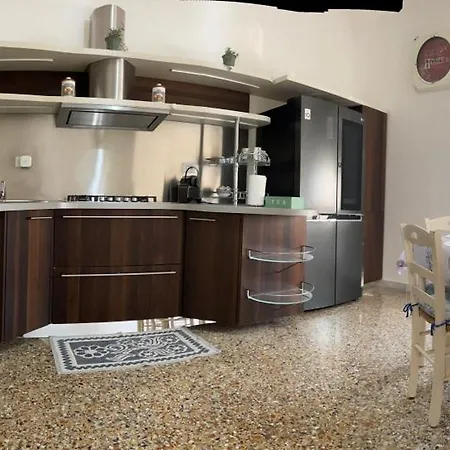 Riza Subway A Tourist Appartement